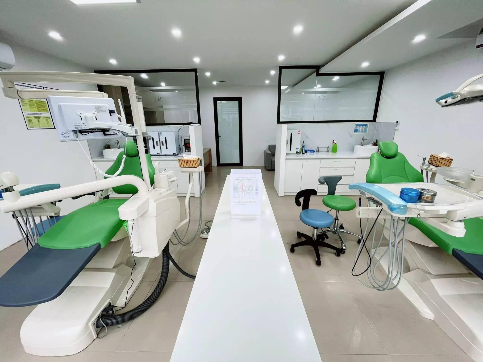 VIET SMILE luôn chú trọng đầu tư trang thiết bị hiện đại, nhập khẩu từ nước ngoài